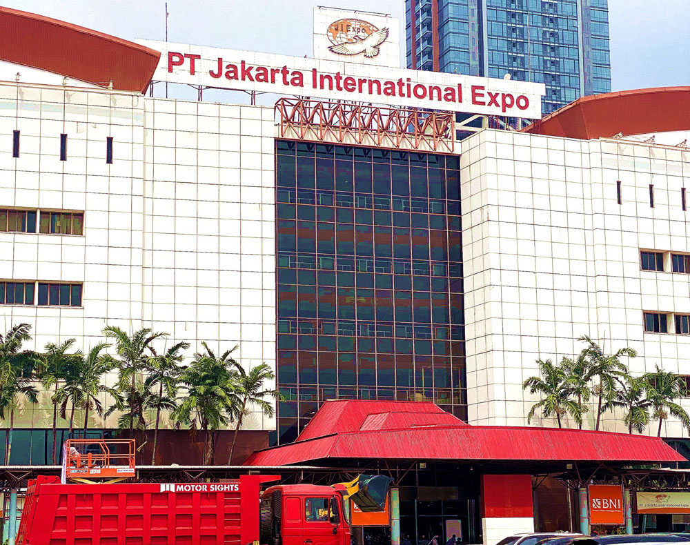 Lampu Depan LED LUXFIGHTER (2023, INAPA Indonesia)