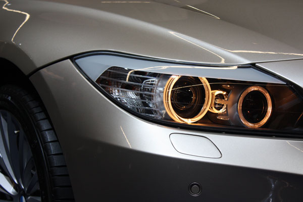 Analisis disipasi panas lampu mobil LED